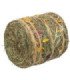 Rollo de heno decorativo con flores y cuerda de cáñamo